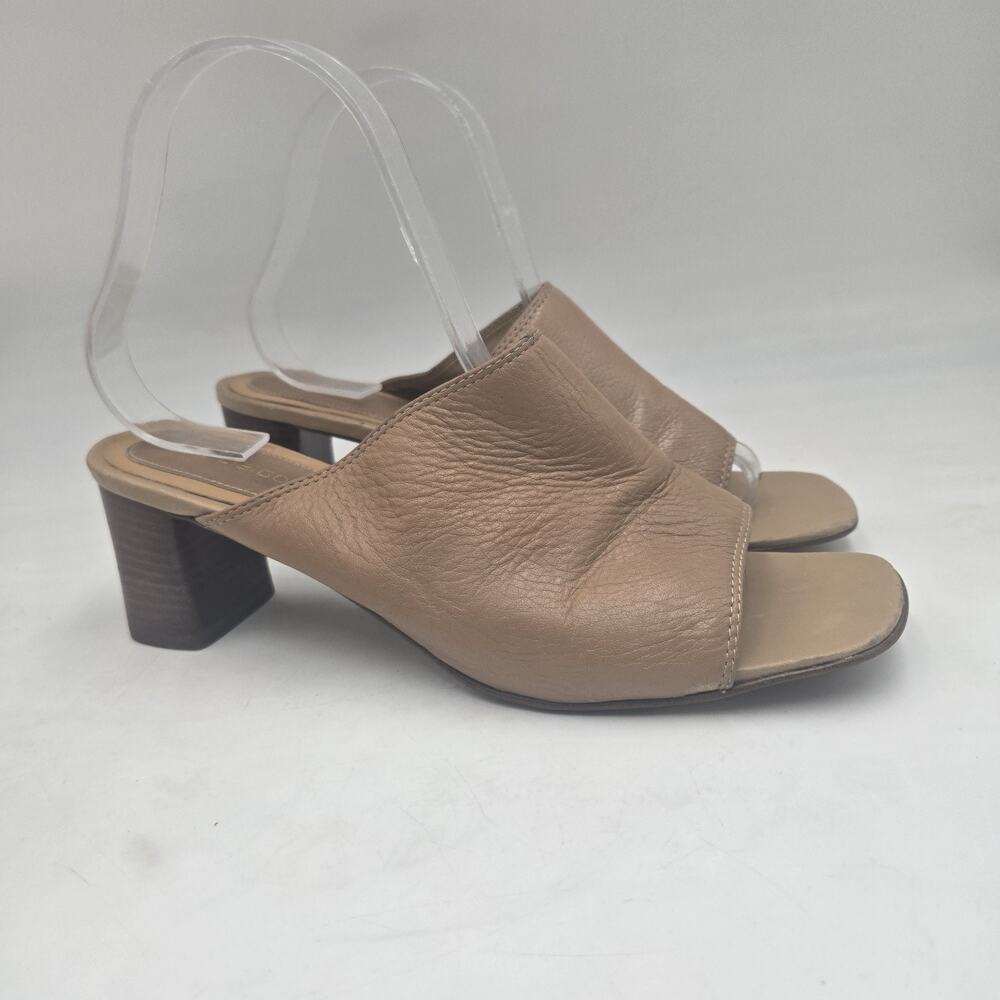 Vintage Y2K Liz Claiborne Nude Beige Leather Short Block Heel Sandals Chic 8.5
